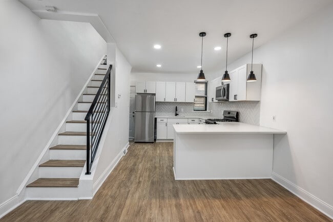 2629 W Oakdale St in Philadelphia, PA - Building Photo - Building Photo