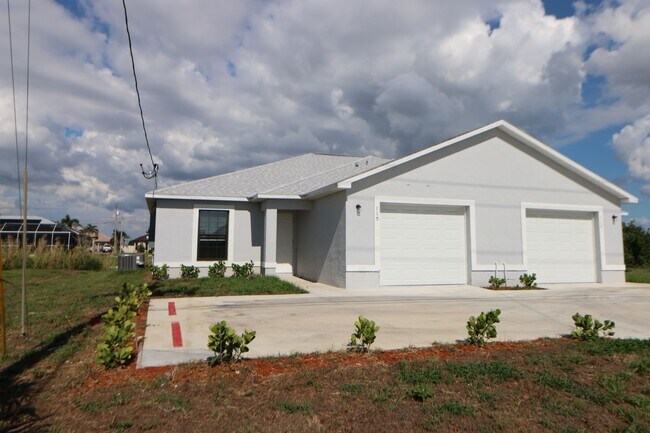 115 Cultural Park Blvd in Cape Coral, FL - Building Photo - Building Photo