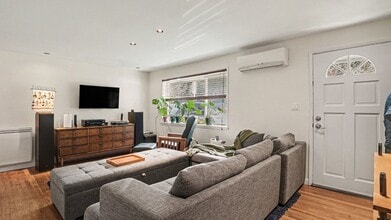 16738 10th Ave NE in Shoreline, WA - Building Photo - Building Photo