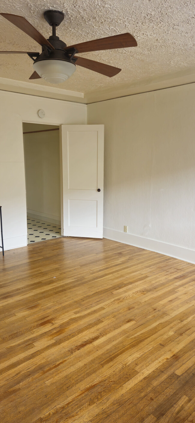 Elysian Gardens Apartments in Portland, OR - Building Photo - Building Photo
