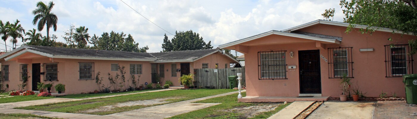 2810-2812 SW 36th Ave in Miami, FL - Building Photo
