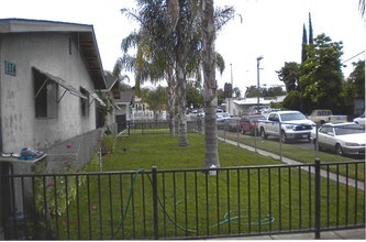 Fishers Villa Addition in Fresno, CA - Foto de edificio - Building Photo