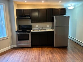 1323 Pendleton St in Cincinnati, OH - Building Photo - Building Photo