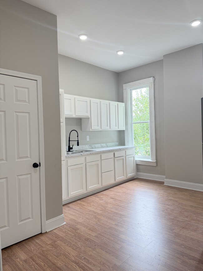 3834 Southern Pky, Unit #1