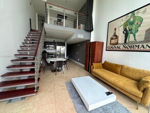 41 SE 5th St, Unit 903 in Miami, FL - Building Photo - Building Photo