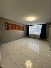 1710 NE 191st St in North Miami Beach, FL - Building Photo - Building Photo