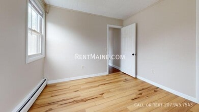 198 Main Rd N, Unit B in Hampden, ME - Building Photo - Building Photo