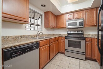 3405 W Danbury Dr in Phoenix, AZ - Building Photo - Building Photo