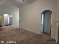 125 Harold Murphy Dr photo'