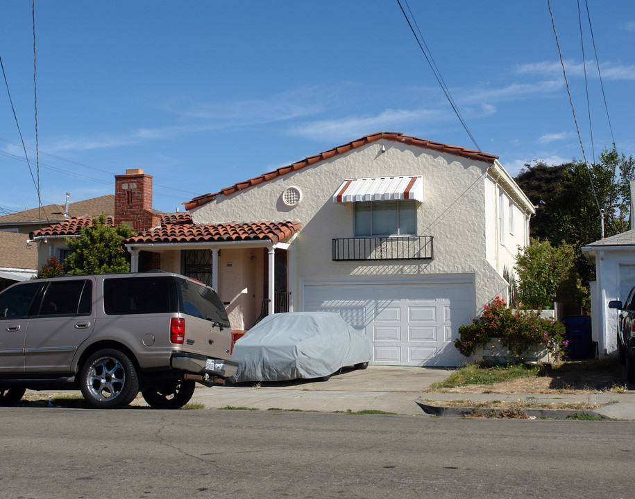 3009 Nevin Ave in Richmond, CA - Building Photo