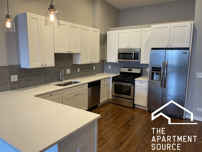 property at 7058 N Clark St
