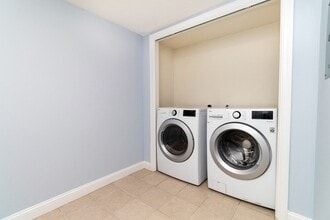 15 Buckingham St in Boston, MA - Building Photo - Building Photo