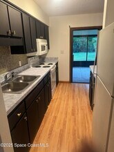 810 Vantage St SE in Palm Bay, FL - Building Photo - Building Photo