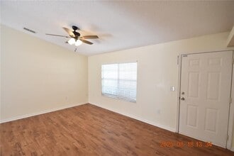 38927 Carr Dr in Zephyrhills, FL - Building Photo - Building Photo