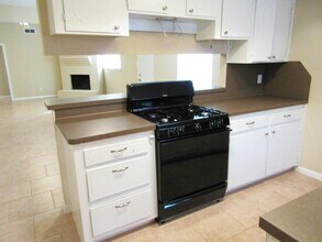 714 Cherry Valley Dr in Huffman, TX - Building Photo - Building Photo