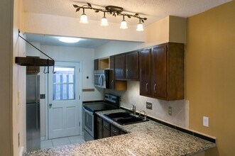 137 Colony Dr in Arden, NC - Building Photo - Building Photo
