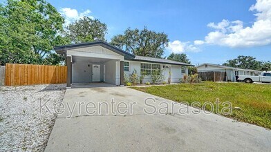 124 Tulane Rd in Venice, FL - Building Photo - Building Photo