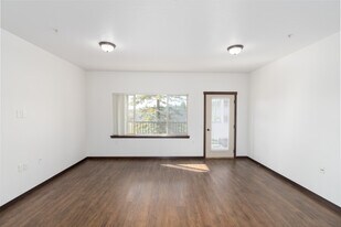 The Residence at River Run in Spokane, WA - Building Photo