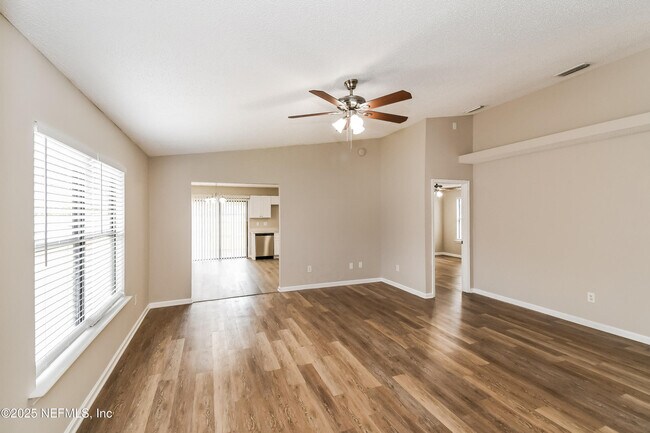 7625 Ginder Ct in Jacksonville, FL - Building Photo - Building Photo