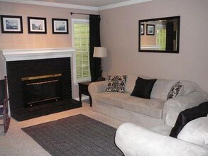 488 Salem Woods Dr SE in Marietta, GA - Foto de edificio - Building Photo