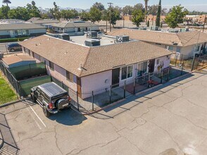 526 Greystone Ln in Hemet, CA - Building Photo - Building Photo