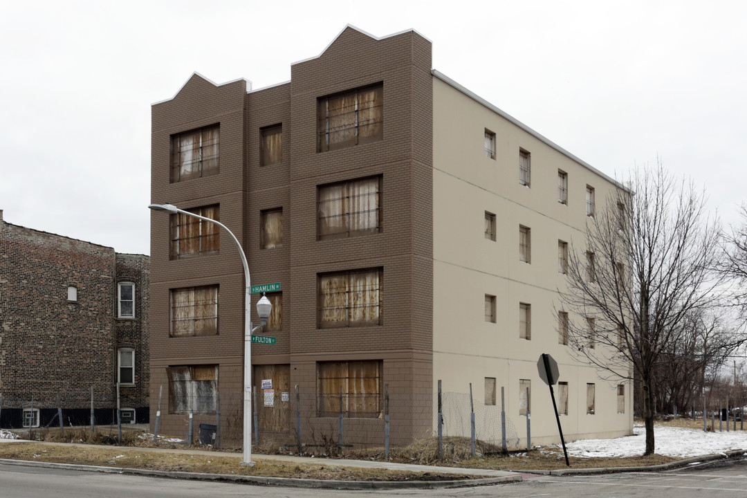 346 N Hamlin Ave in Chicago, IL - Building Photo