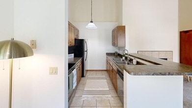 High Point Commons Apartments in Madison, WI - Foto de edificio - Building Photo