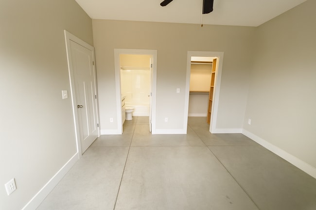 8182-8184 E 34th Ct S in Wichita, KS - Building Photo - Building Photo