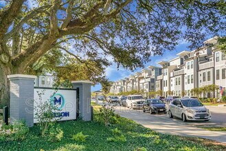 4565 Mixson Ave in North Charleston, SC - Foto de edificio - Building Photo