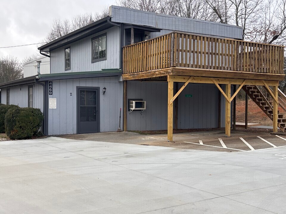 4460 Oakwood Rd in Oakwood, GA - Building Photo