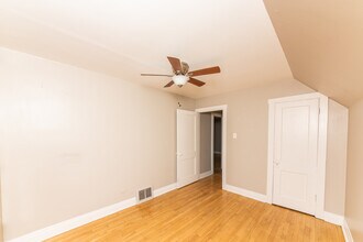 4153 N Whipple St, Unit 2 in Chicago, IL - Building Photo - Building Photo