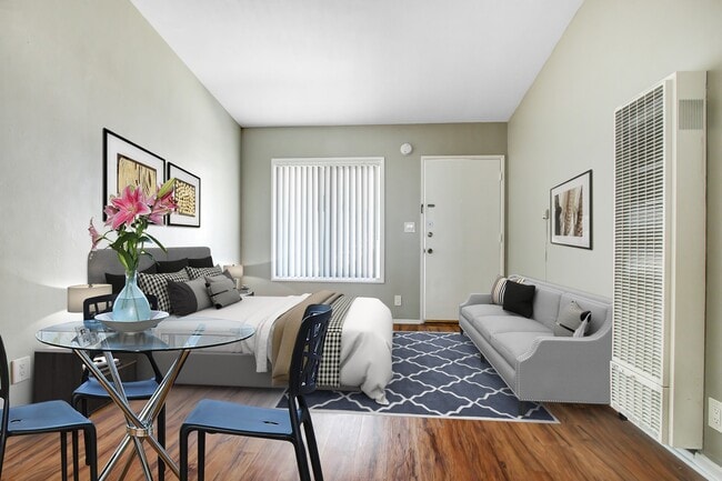 Fourth Avenue in Venice, CA - Foto de edificio - Building Photo