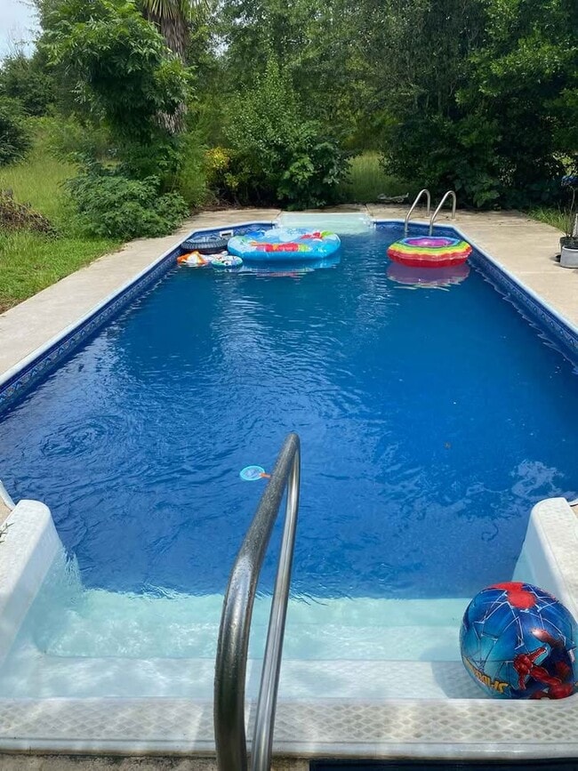 property at 260 Graball Cutoff
