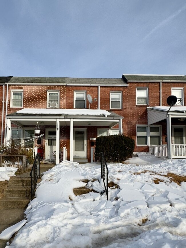 property at 313 Gusryan St