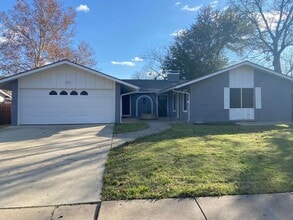 2006 W Northgate Dr in Irving, TX - Building Photo - Building Photo