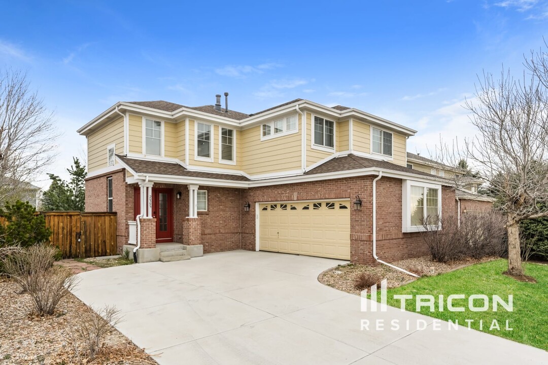 20395 E Vassar Ave in Aurora, CO - Foto de edificio