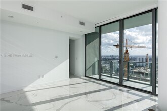 480 NE 31st St, Unit 3107 in Miami, FL - Building Photo - Building Photo