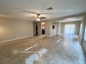 655 E Renegade Pl in San Tan Valley, AZ - Foto de edificio - Building Photo