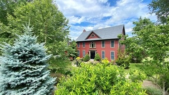 7 Silo Ln in Warwick, NY - Building Photo