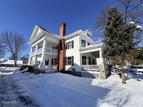 492 Glen St in Glens Falls, NY - Building Photo - Building Photo