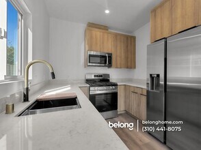 414 S Ave 56, Unit 1 in Los Angeles, CA - Foto de edificio - Building Photo