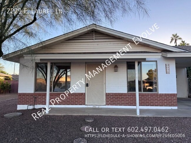 property at 2229 E Laurel Ln