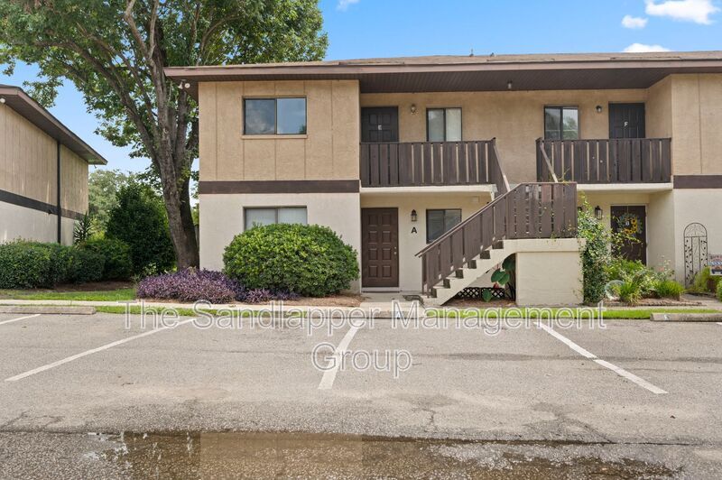 2186 Bees Ferry Rd in Charleston, SC - Building Photo