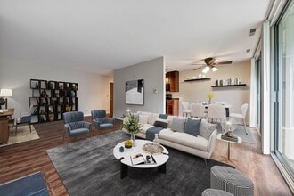 5900 Oakwood Dr, Unit 2K in Lisle, IL - Building Photo - Building Photo