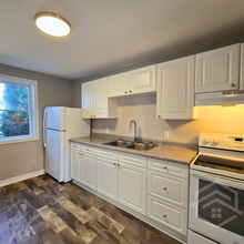 Cozy Apartment in Tillsonburg!! in Tillsonburg, ON - Building Photo - Building Photo