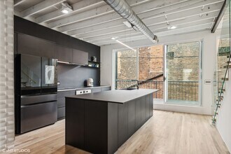 2156 W Hubbard St in Chicago, IL - Building Photo - Building Photo
