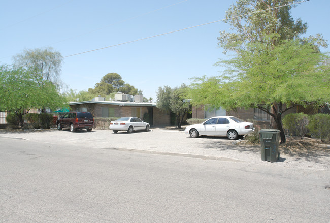 1713-1719 E Copper St in Tucson, AZ - Building Photo - Building Photo