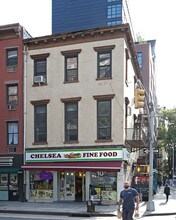 300 Eighth Ave in New York, NY - Foto de edificio - Building Photo