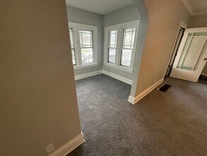 95 Ellenwood Ave in Bedford, OH - Building Photo - Building Photo