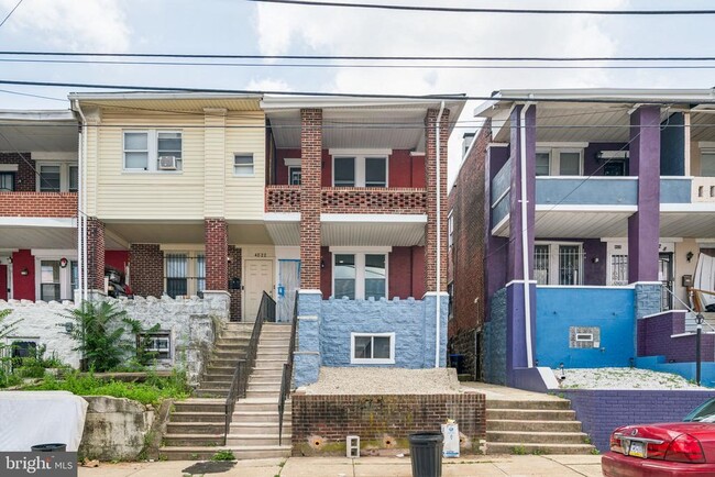 property at 4824 Sansom St